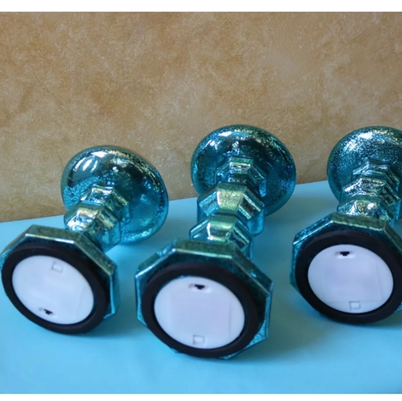 ILLUMINATED MERCURY GLASS CANDLE HOLDER PEDESTALS Valerie Parr Hill QVC ICY BLUE - Picture 3 of 4